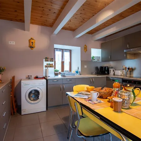 En Gres Rose 4/6 Personnes Holiday home *