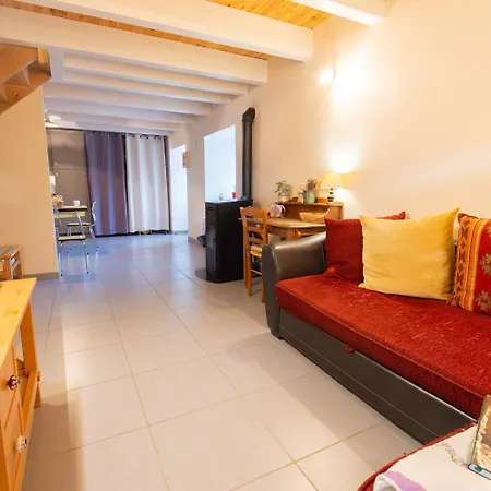 Holiday home En Gres Rose 4/6 Personnes Canilhac